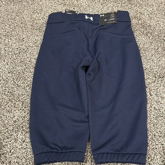 Under Armour size YSM - Picture 4 of 5